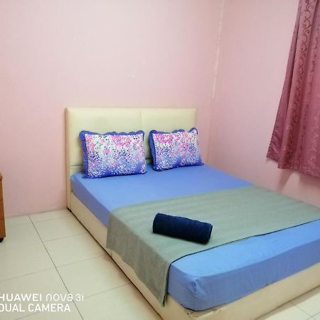 Layla Inn Batu Pahat Bagian luar foto