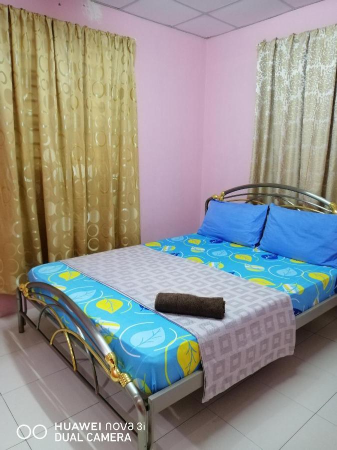 Layla Inn Batu Pahat Bagian luar foto